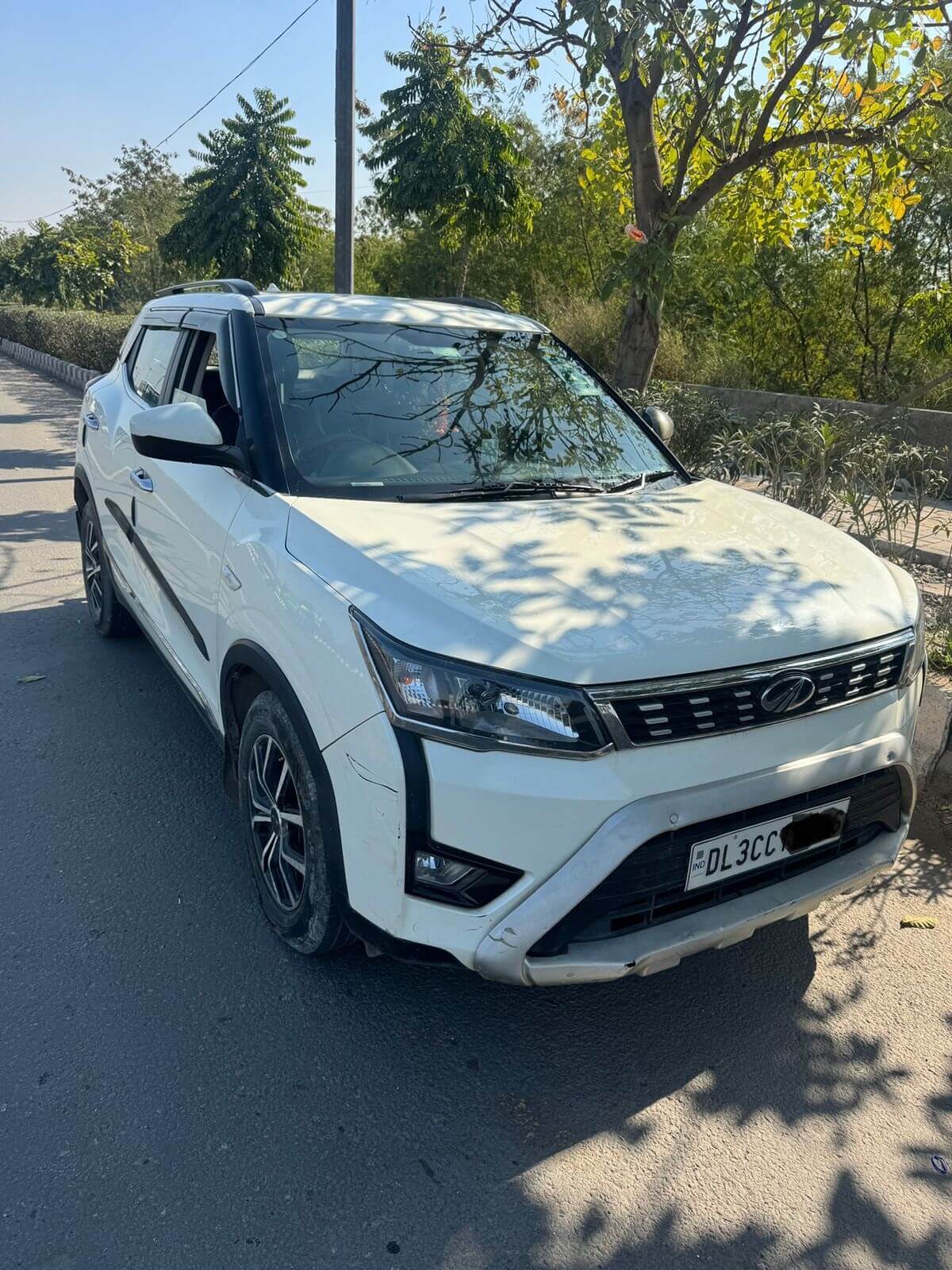 Mahindra XUV300 - W6 Sunroof